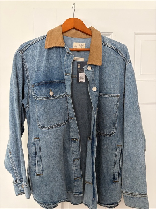 Universal Thread Jackets & Blazers - Viral OveraizedUniversal Thread Light Blue Denim Jacket with Tan Corduroy Collar